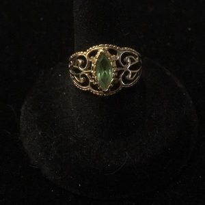Peridot fashion ring
